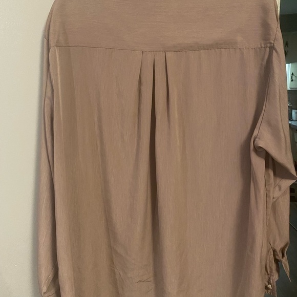 Christie and Jill women’s size 18 button down blouse vintage preowned beige - Picture 3 of 5